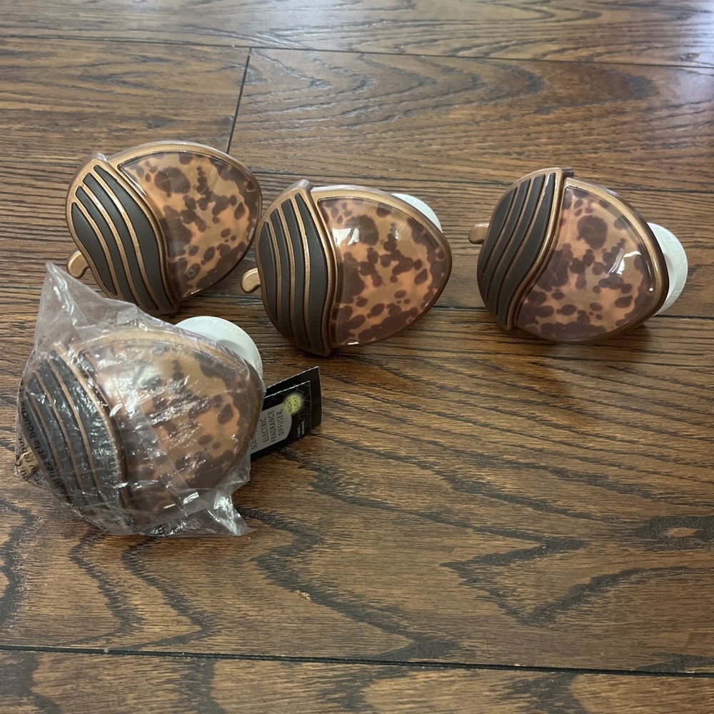 Lot of 4 Yankee Candle Acorn ScentPlug Diffuser Plug In Brown 2015 Night Light